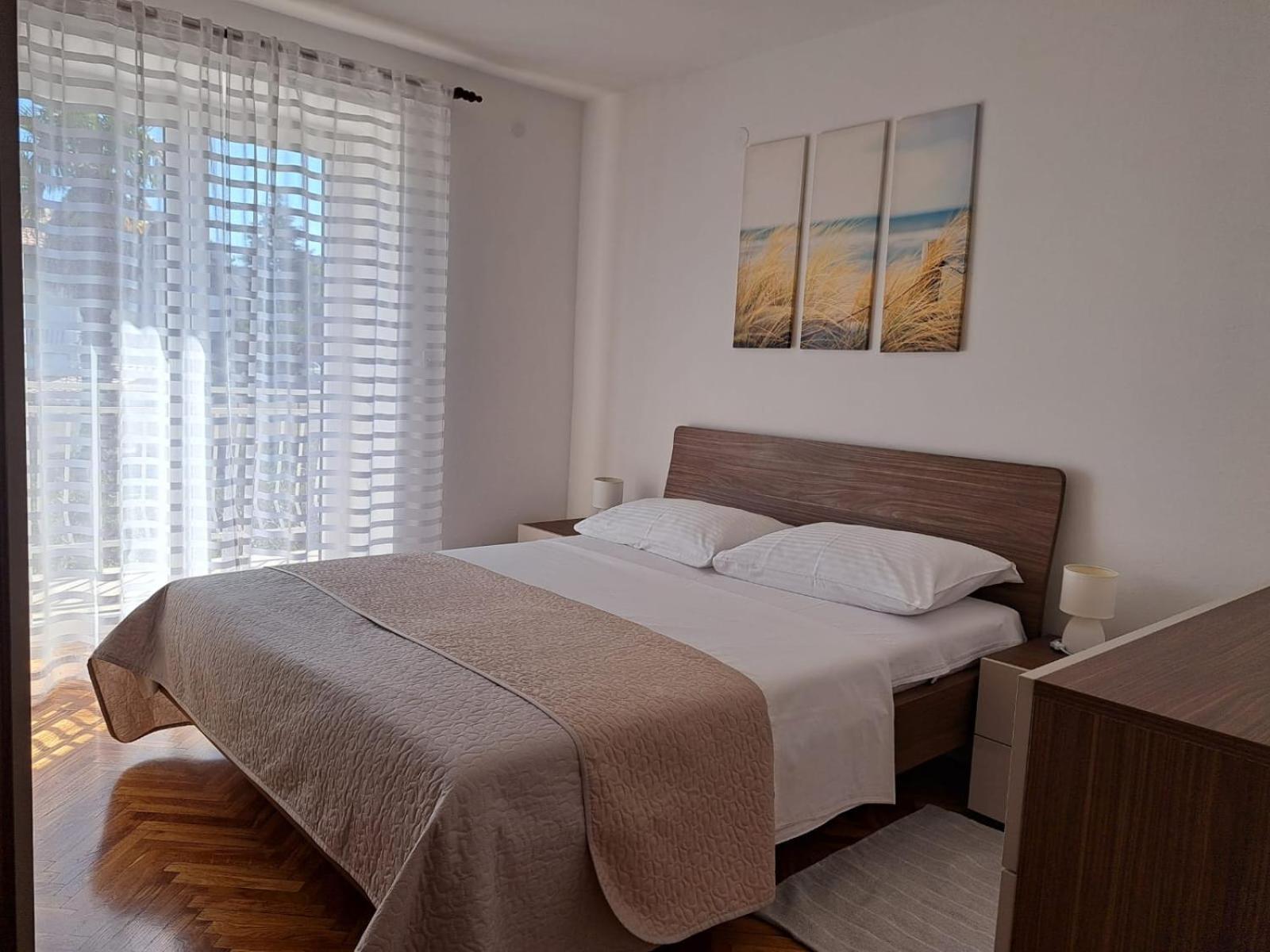 Apartments Maestral Малинска Экстерьер фото