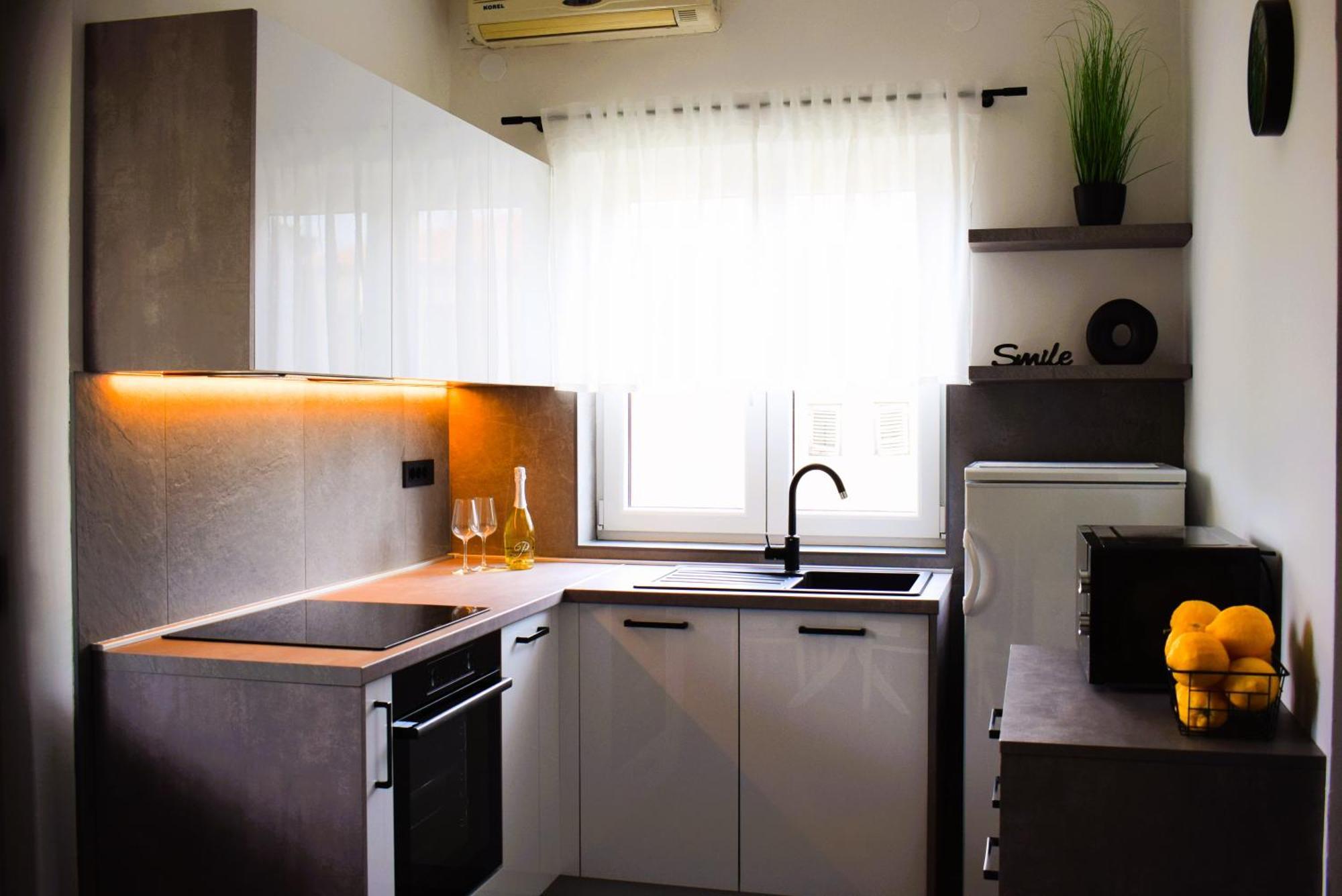 Apartments Maestral Малинска Экстерьер фото
