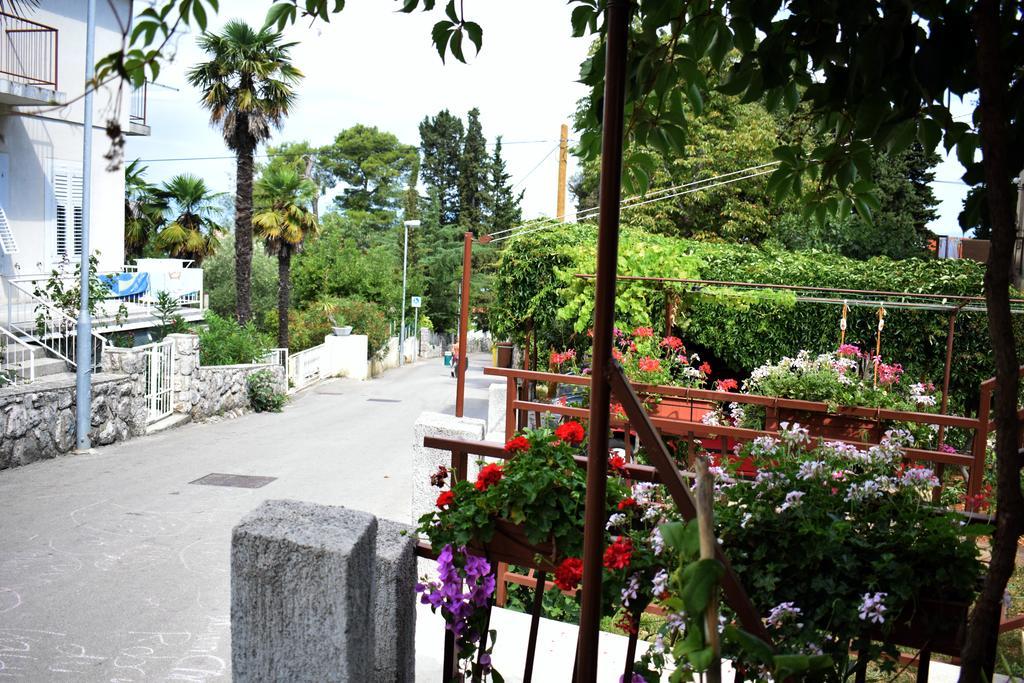 Apartments Maestral Малинска Экстерьер фото