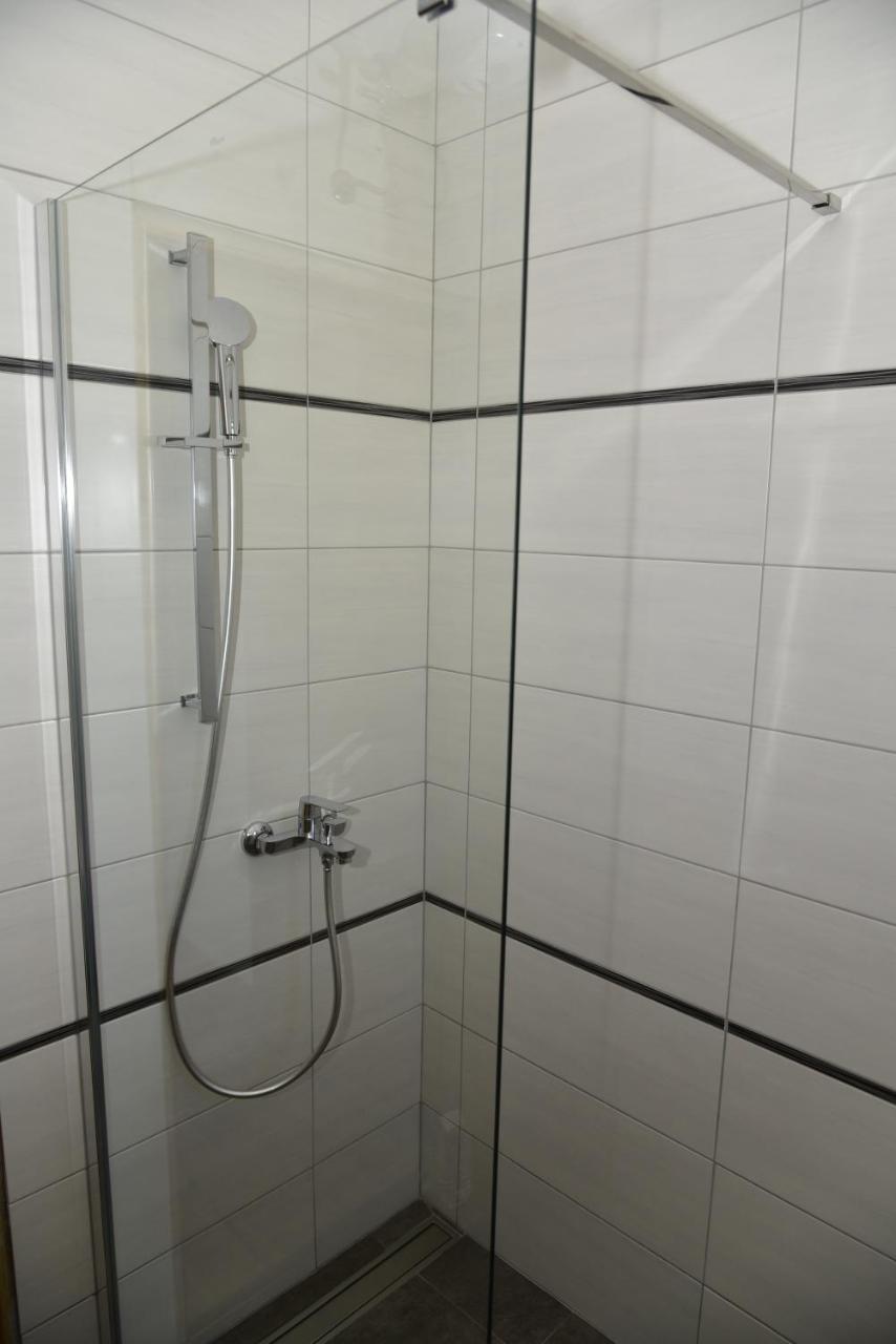 Apartments Maestral Малинска Экстерьер фото