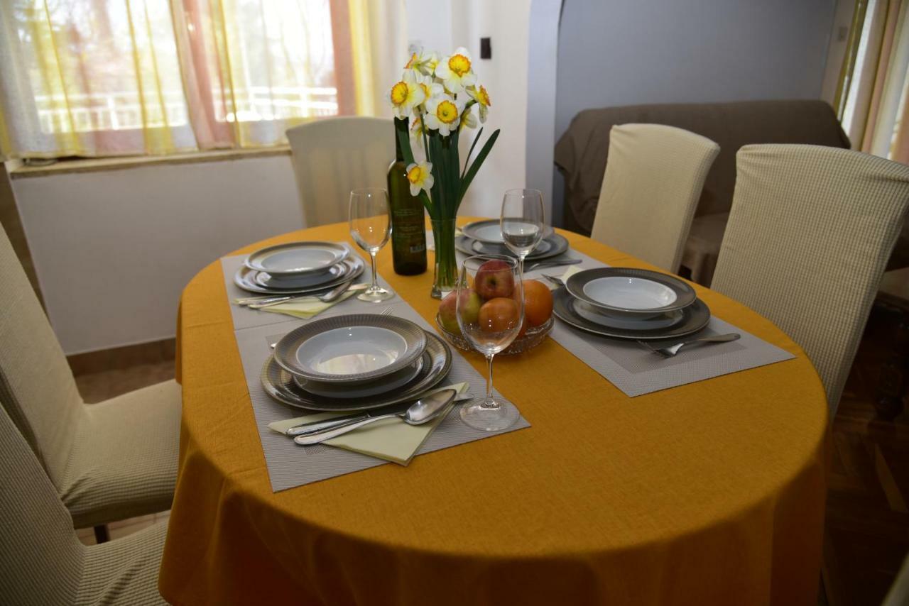 Apartments Maestral Малинска Экстерьер фото
